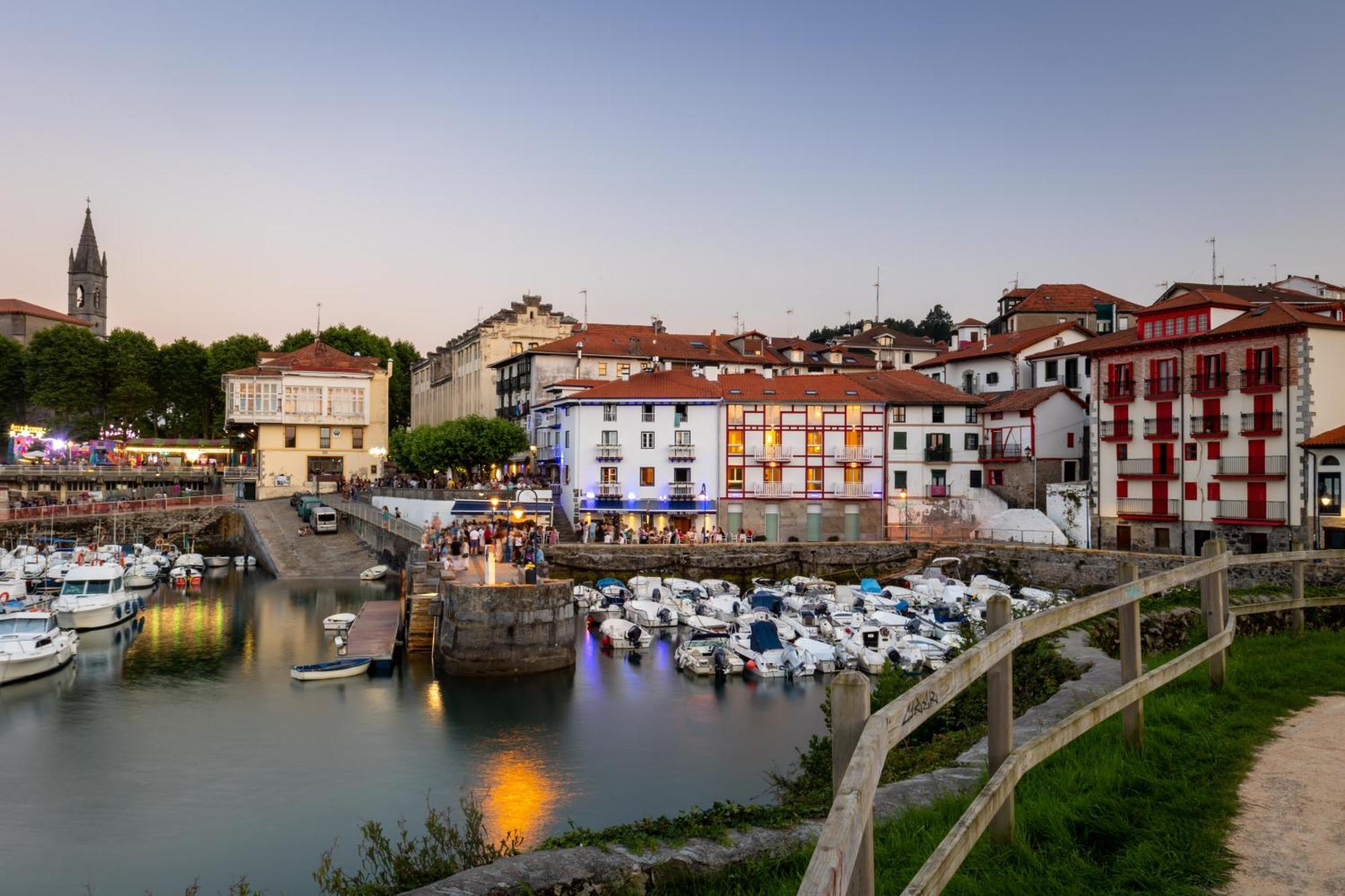 Hotel el puerto mundaka spain